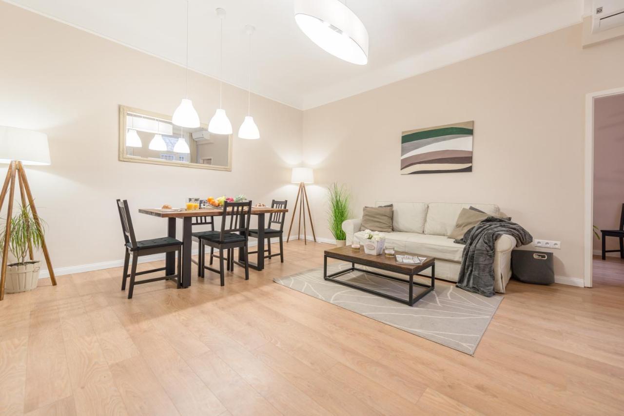 Downtown Heart 3 Bdr, 2 Bath, A/C Lägenhet Budapest Exteriör bild