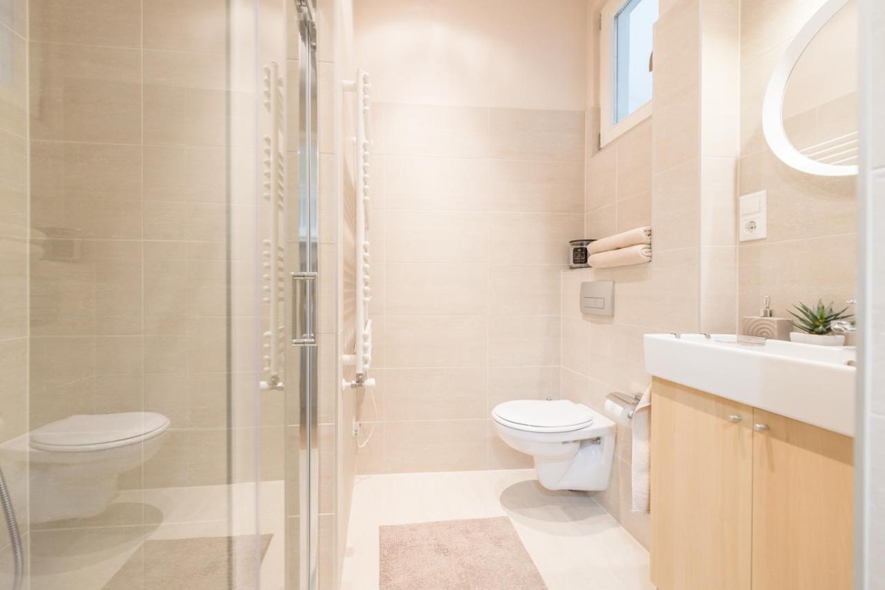 Downtown Heart 3 Bdr, 2 Bath, A/C Lägenhet Budapest Exteriör bild